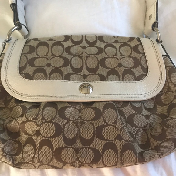 Coach Handbags - Coach pocket book. Single cream color strap